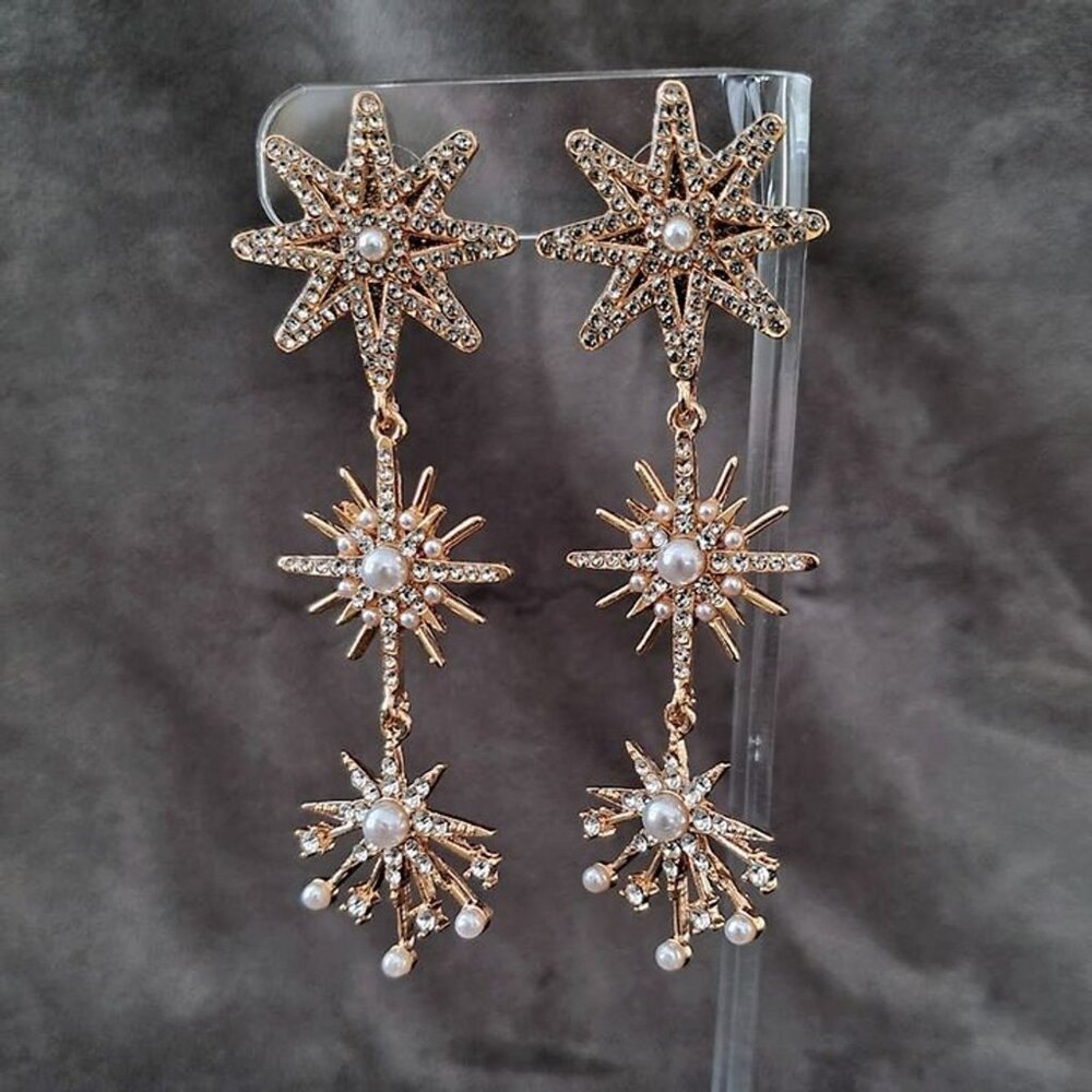 Earrings - StarGazer Gold Star Pearl Drop- Anthropologie Style - Bridal, wedding - Picture 7 of 7